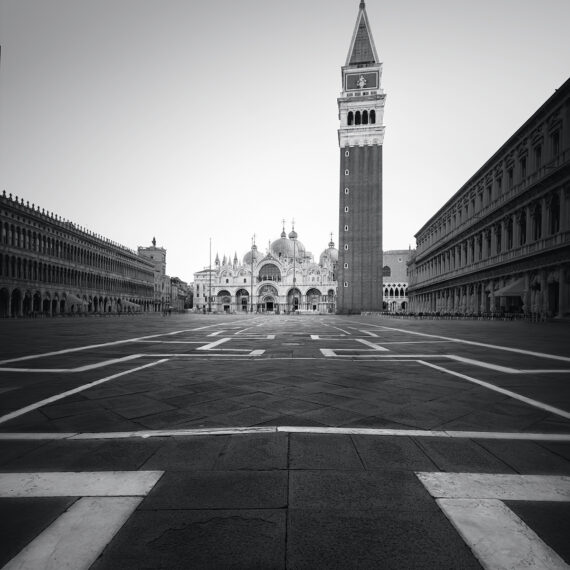 Piazza San Marco in zwart wit met lange sluitertijd